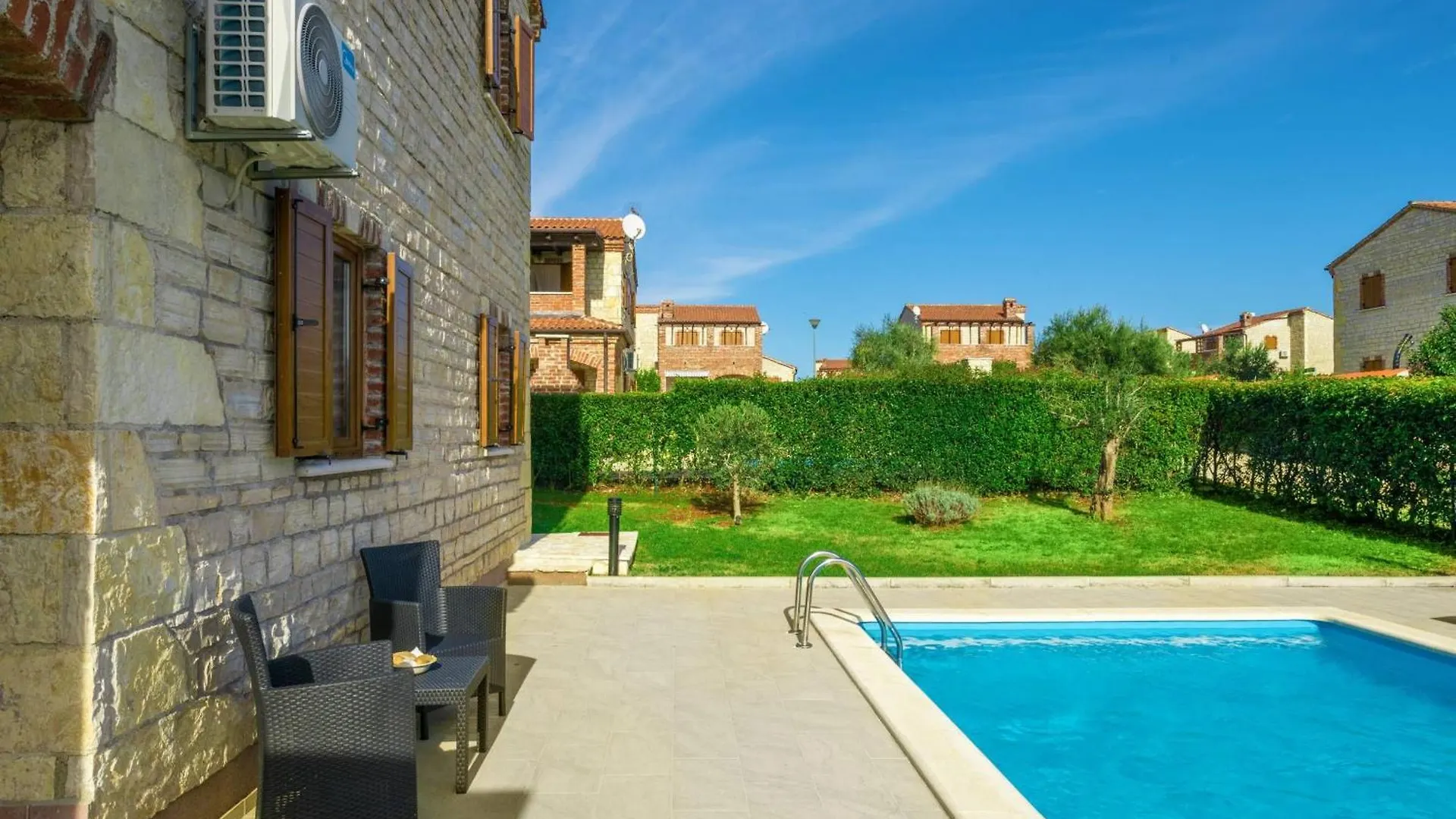 Villa Berenice Butkovici