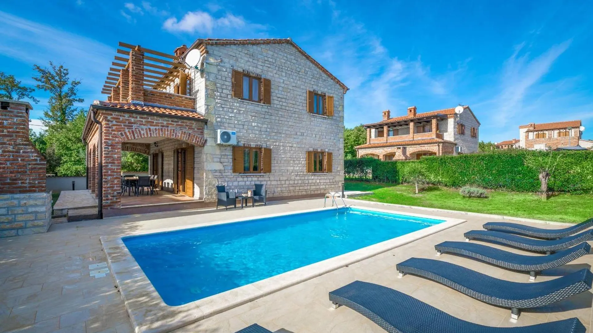 Villa Berenice Butkovici